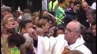 Bergoglio profanuje Cialo Chrystusa i...  - Znaki Czasów Ostatecznych