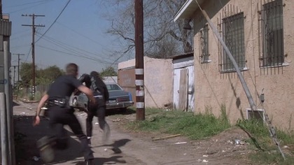 R. DUVALL.  - COLORS.  (1988) lektor