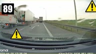 Dostawczak najeżdża na tył tira z potężną siłą na Obwodnicy Wrocławia