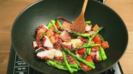 Ośmiornica ze szparagami | Kulinarny spisek | #ośmiornica | #seafood | Saute Szkoła Gotowania