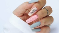 Minimalistic autumn pink and Grey leaf nails art / Elisium