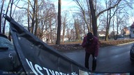 Dwa wściekłe ataki na wolontariuszy przed szpitalem w Oleśnicy.  (1080p 30fps H264-128kbit AAC)