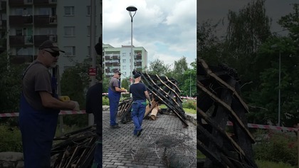 Podpalili słomiane parasole na Leopoldzie.  Klimatyczne miejsce zamienione w pogorzelisko!