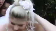 Pijana idiotka na weselu