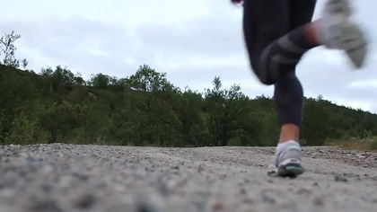 Piękna Lone Noras podczas treningu
