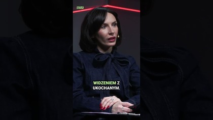 Koczują pod bramą więzienia.  Kobiety zostawiają ułożone życie.  #shorts