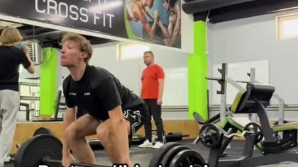 myśli że będzie SKAKAŁ WYŻEJ #shorts
