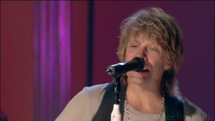 Bon Jovi - Who Says You Cant Go Home (Live In Chicago) Music Video
