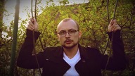 Raz..  Dwa..  Freddy już Cię ma!