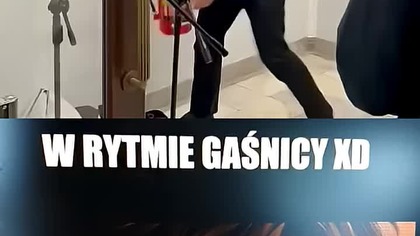 Gaśnicowy taniec w sejmie #shorty #shorts #shortsviral