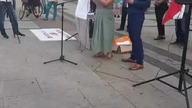 Dr Anna Martynowska - wystąpienie gdzieś na rynku w mieście .