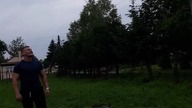 Trzech gości wiesza się na koszu #shorts