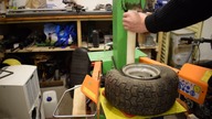Tire removal hydraulic splitter Amazing homemade inventions