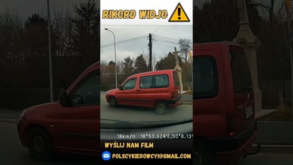 Cham wymusza pierwszeństwo na rondzie #reels #viral #rikordwidjo #polskiedrogi #polska #rondo #cars