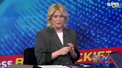Leszek Miller przybył na rozmowę do mojej ulubienicy - Biedrzyckiej.  Ale trzeba przyznać, że pięknie