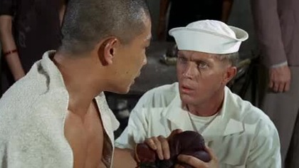 Ziarnka. piasku .  1966 ,lektor.pl