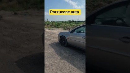 Porzucone auta.  #autostop #romania #śmieszne #travelvlog #funny #travel #podróże #car