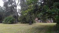 Łęski Palace in Biała Waka near Vilnius.  Pałac Łęskich w Białej Wace pod Wilnem
