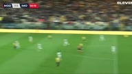 Riccardo Gagno / Włoski bramkarz strzelił zwycięskiego gola w 91 z własnej połowy (2022)
