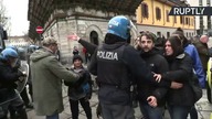 Ograniczenie odwiedzin w więzieniach wywołało starcia z policją