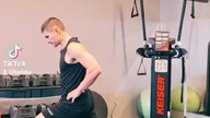 ćwiczenie na BÓL KOLAN #shorts