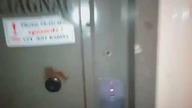 Wyłamane skrzydła drzwi @ Piłsudskiego 4