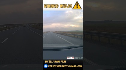 Jazda hulajnogą po drodze eskpresowej #hulajnoga #polscykierowcy #policja #shorts #polskiedrogi
