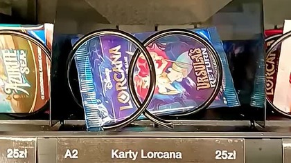 Pokemony, Pokemony - cały automat kart Pokemon na Dworcu Centralnym w Warszawie! Akcesoria również!