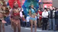 Gorące dziewczyny w zmysłowym tańcu - Samba