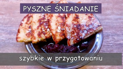 Pyszny omlet z jabłkiem na śniadanie lub kolację.