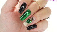 Green Beetle nails art / Allepaznokcie / Colours by Molly