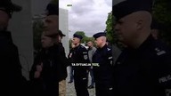 Braun przed Muzeum POLIN.  Pojawiła się policja