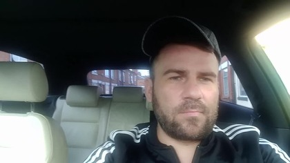 Jestem łobuzem dla Ciebie.  Bo będę WSZYSTKIM.  I zdobędę TWOJE serce.  Chodźbym była za górami ..