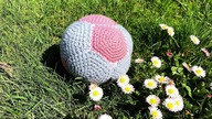 Piłka dla dzieci z pięcioboków, crochet ball, subtitles #366