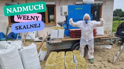 Robimy nadmuch wełny skalnej u Majstra na poddaszu.