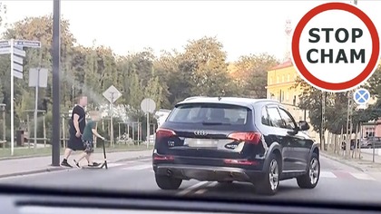 Data: 31.07.2025 roku; 
Godzina: 19:55-20:10;
Miejsce zdarzenia: droga krajowa nr 62 - odcinek od skrzyżowania z drogą w kierunku Nowego Modlina do ulicy Generała Wiktora Thommée 3b, 05-100 Nowy Dwór Mazowiecki. Następnie droga krajowa nr 85 od skrzyżowania z ulicą Mikołaja Kopernika do ronda przy galerii handlowej HIT w Nowym Dworze Mazowieckim. Następnie droga wojewódzka 631 (ul. Warszawska) do skrzyżowania z ul. Zakroczymską;

Zdarzenie zgłosiłem dyspozytorowi numeru alarmowego 112 o godzinie 19:56. Podjąłem próbę zatrzymania kierowcy gdy zatrzymał się na parkingu przy ul. Warszawskiej w Nowym Dworze Mazowieckim, ale zdążył mi odjechać.