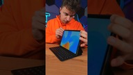 Ten tablet ma matowy ekran