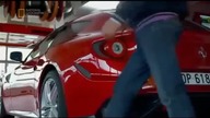 Megafabryki Ferrari FF.  Dokument