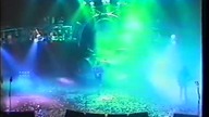 Mötley Crüe - Enslaved (Live)