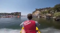 Efektowne lądowanie na spadochronie