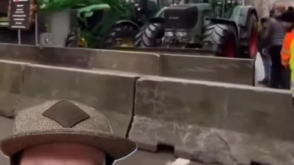 Atak globalistow i billa gatesa na żywność czyli  pierdzące krowy paszą kt&oacute;ra zabija zwierzęta