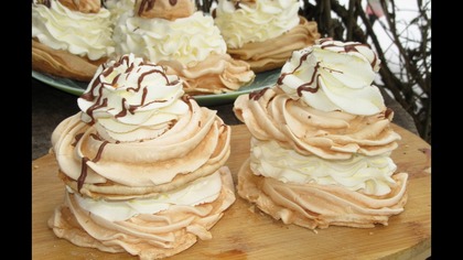 Przepis na Hiszpany, torciki bezowe z bitą śmietaną , proste i przepyszne