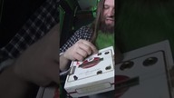 Budowa Cigar Box Guitar 2/2 #shorts