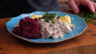 Polędwiczka w sosie z gęstej śmietany z dodatkiem pieczarek / Oddaszfartucha