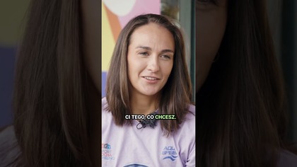 Czułam, że w tej wodzie mnie nie widzą.  Karolina Szczepaniak o samotności i walce z zespołem