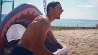 Ludzie są niesamowici - zabawy na plaży
