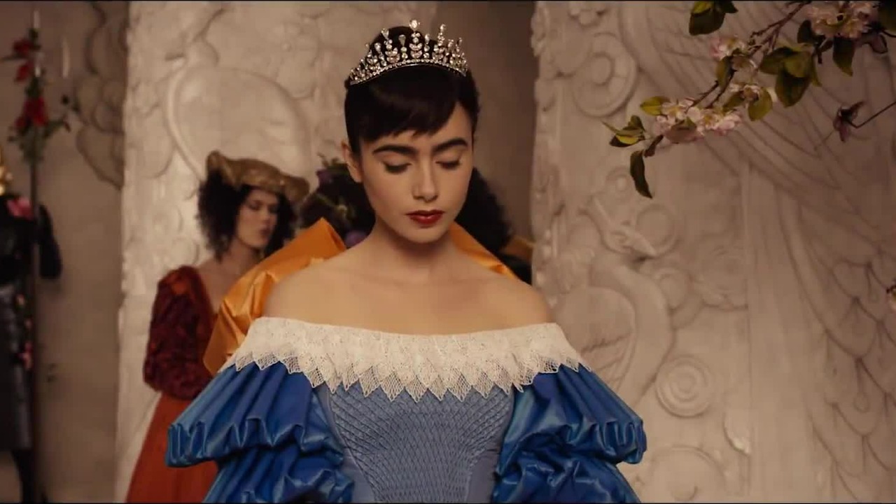 Lily Collins I Believe In Love Mirror Mirror. CDA