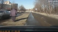 Dlaczego Rosjanie mają kamerki w samochodach??