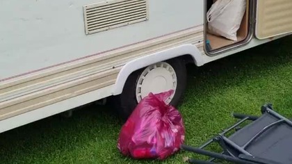 Strzeliła opona od przyczepy