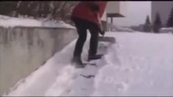 Jak odśnieżyć chodnik, aby wkurzyć sąsiad&oacute;w